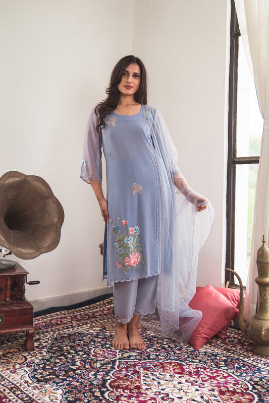 Georgette Kurta Set with Floral Embroidery in Lavender