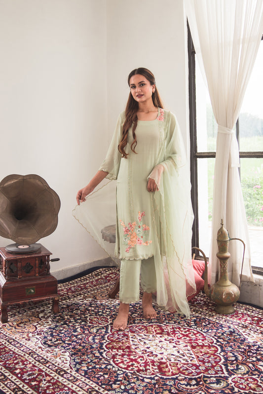 Georgette Kurta Set with Floral Embroidery in Pistachio