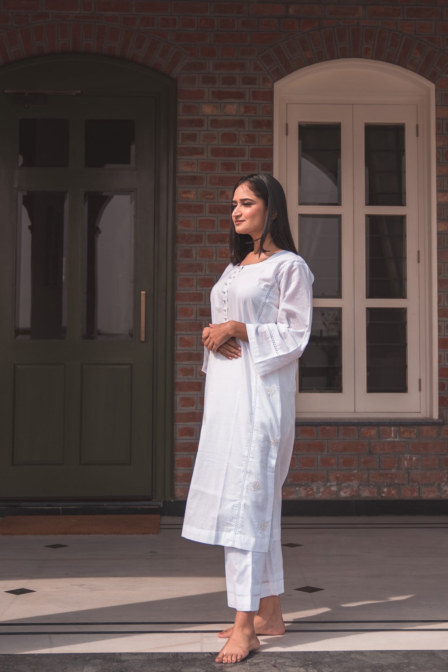 White Kurta Set with Embroidered Back