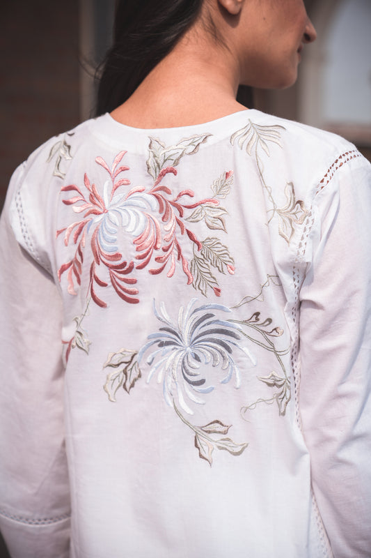White Kurta Set with Embroidered Back