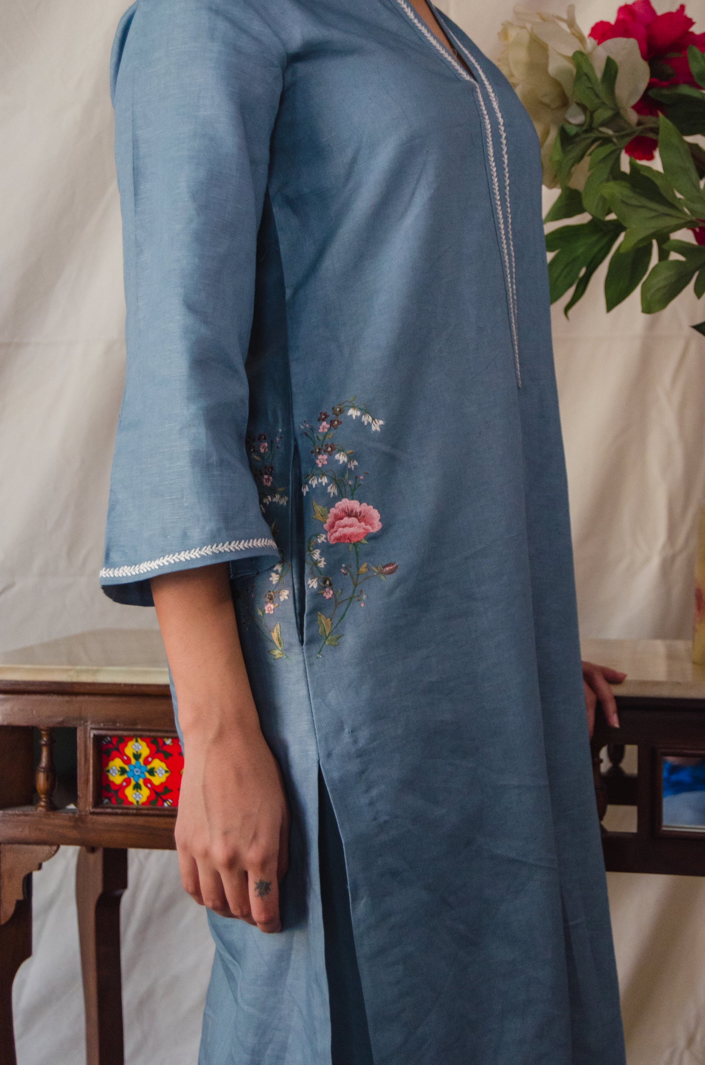 Grey Kurta Set with Embroidered Side-pockets